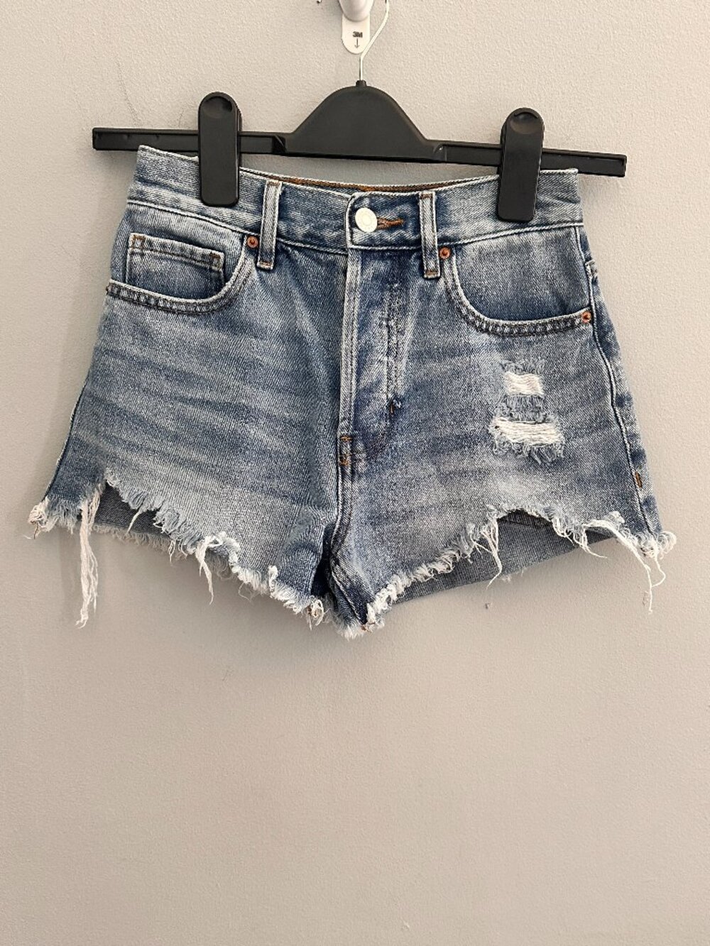 PacSun Vintage High Rise Distressed Denim Shorts Light Wash Size 23